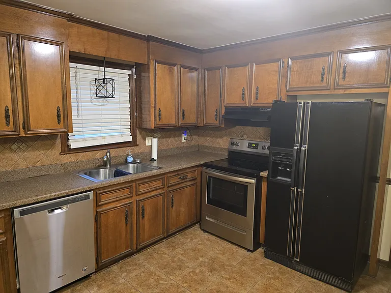 102 Woodgreen Dr — Photo 10