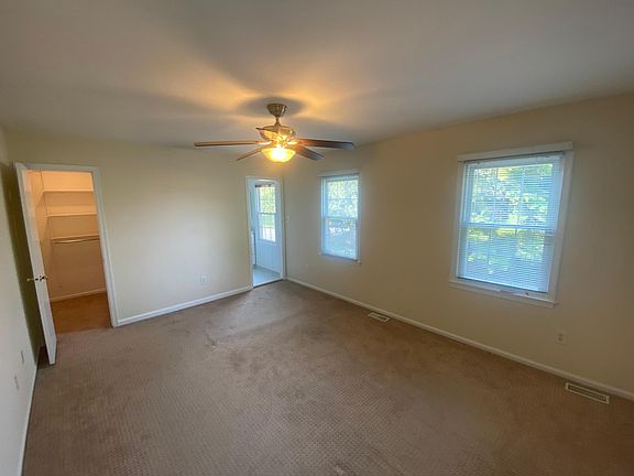 5th image of 8601 Dellway Ln