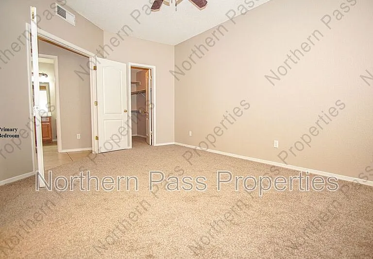 10790 Adin St — Photo 18