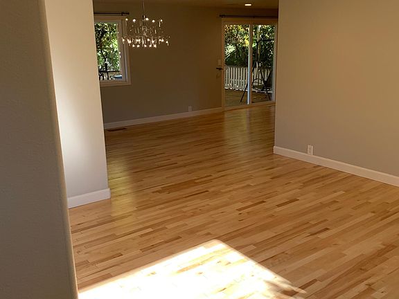 2nd image of 12208 NE 137th Pl