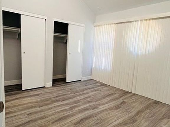 5th image of 19951 Roscoe Blvd #110