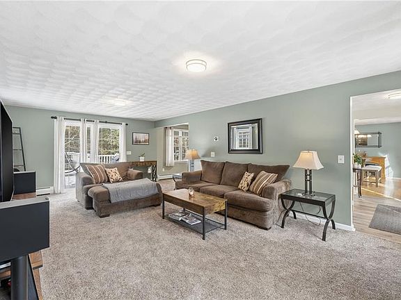 4th image of 13 Beverly Ann Dr