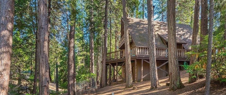 1st image of 25764 Meadow Dr