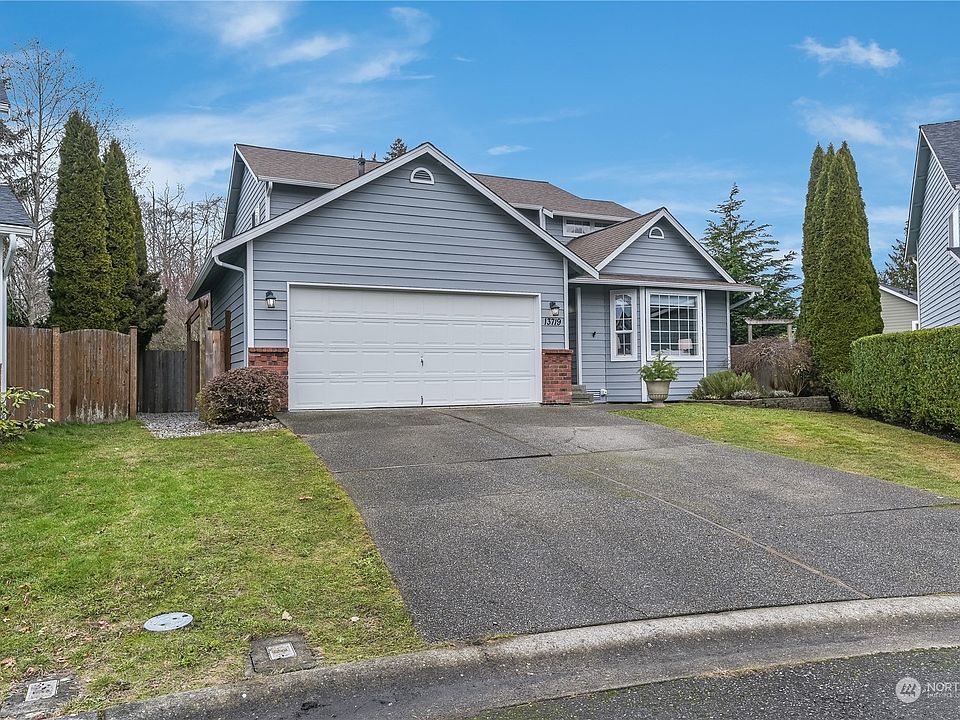 Welcome Home to this wonderful, cul-de-sac, 4bed, 2.5 bath home>
