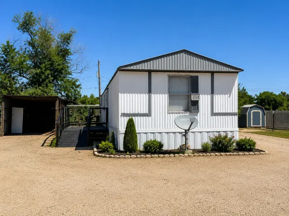209 E Marivena St, Floydada, TX 79235