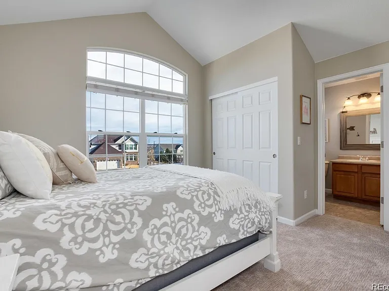 11387 Waldorf Ct — Photo 16