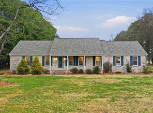 1400 Pine Bark Dr, Chesapeake, VA 23322