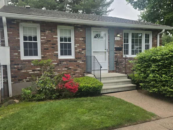 Ambassador Drive, Manchester, CT 06042