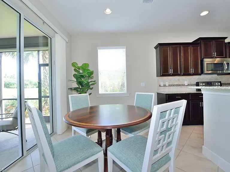 10271 Glastonbury Cir #102 — Photo 9