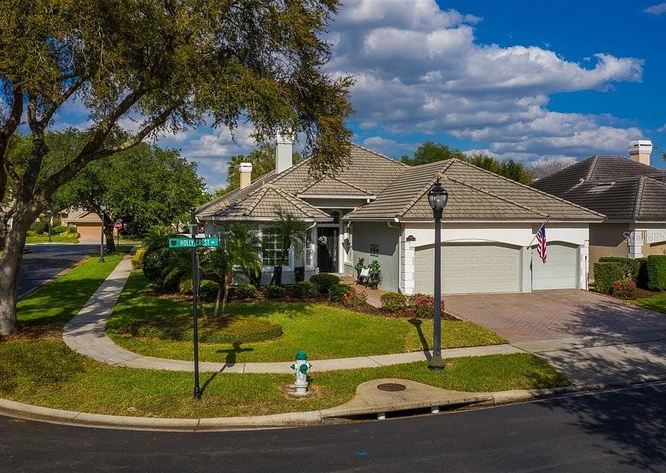 1st image of 10501 Holly Crest Dr