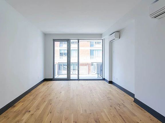 4th image of 42-22 27th St #301