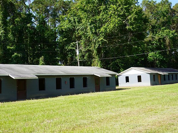 5th image of 4685 River Rd