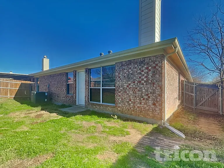 2520 Ensenada Ln — Photo 19