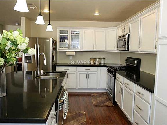 3rd image of 917 Seabury Hill Ct