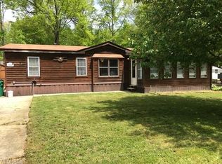 9883 Bayberry Ln, Garrettsville, OH 44231