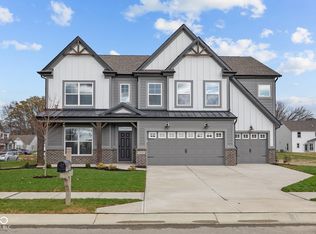 10544 Banyan Wood Ct, Indianapolis, IN 46239