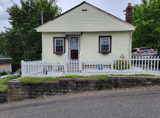 6 3rd Ave, Ware, MA 01082