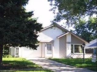 34 Ingleshire Rd, Montgomery, IL 60538