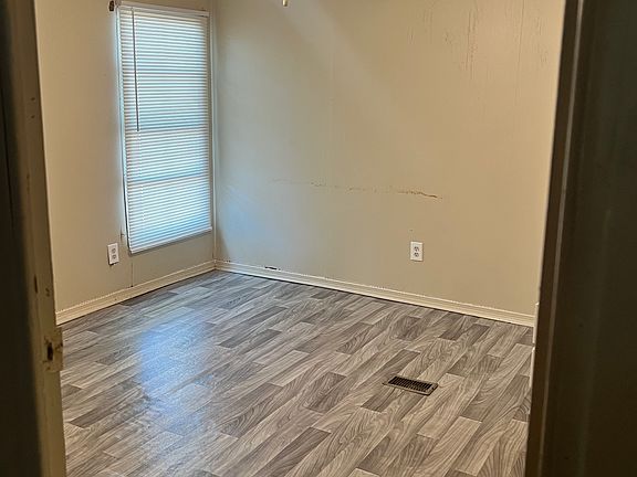 4th image of 20643 Soley Ln