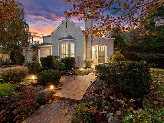 3rd image of 145 Gloria Cir