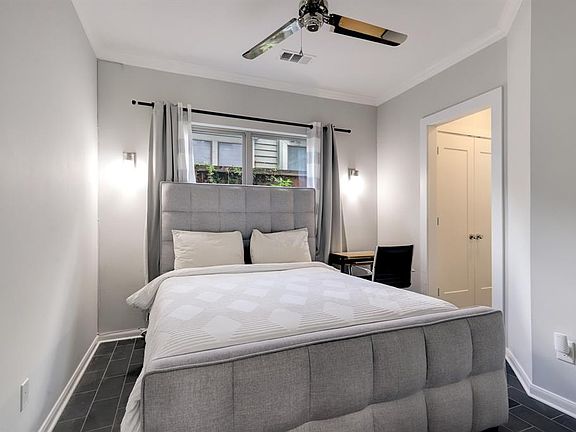 4th image of 1706 Francis St #B