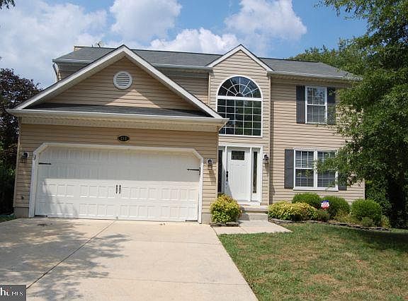 2nd image of 210 Balsam Tree Ct