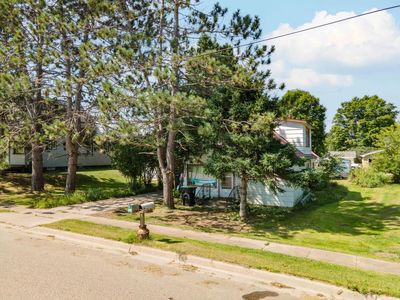 1113 N River Ave, Iron River, MI, 49935