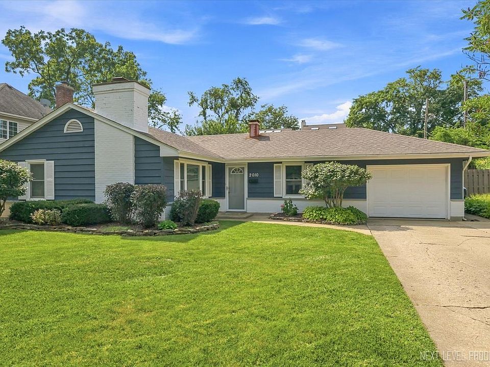 1st image of 2010 Paddock Ln