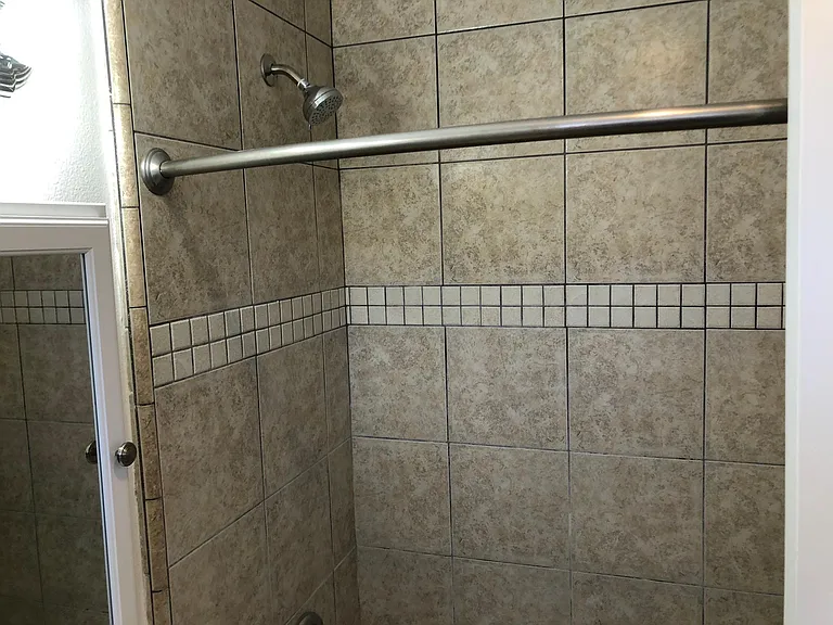 2611 Voorhees Ave #E — Photo 23