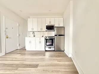 30 Rogers Avenue, #3A