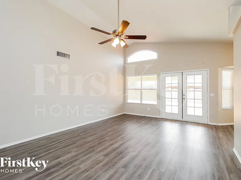 4323 E Aspen Ave — Photo 4