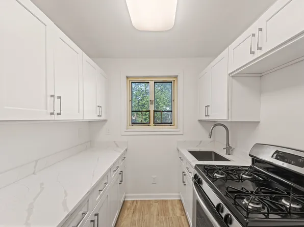 224-17 Manor Road image 12 of 16