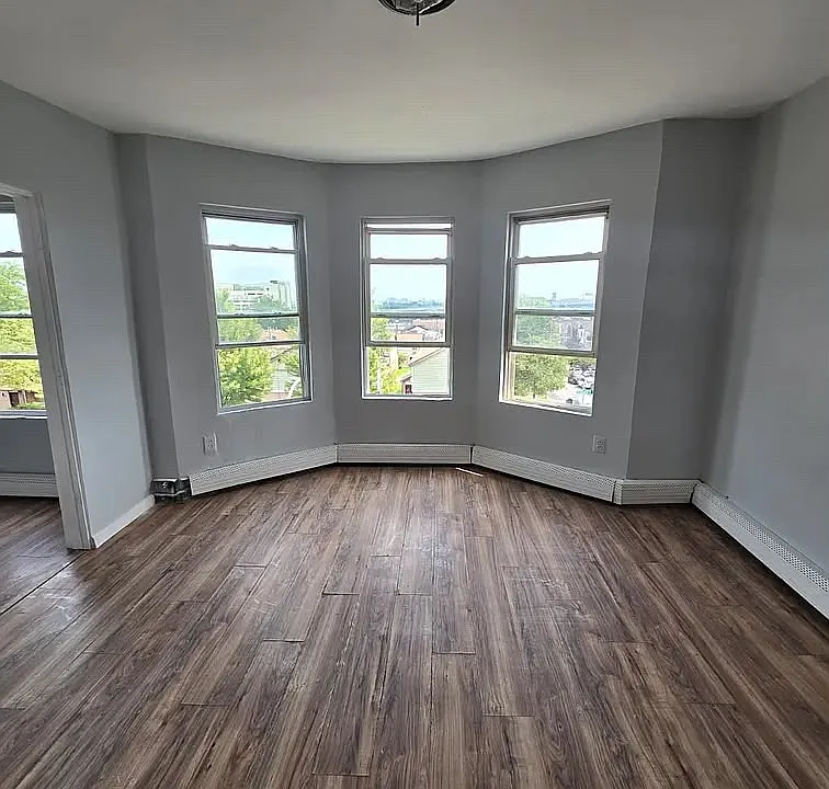 133 Elizabeth Ave #3F