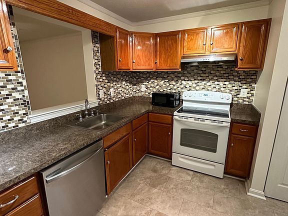4th image of 45258 Woodstown Way