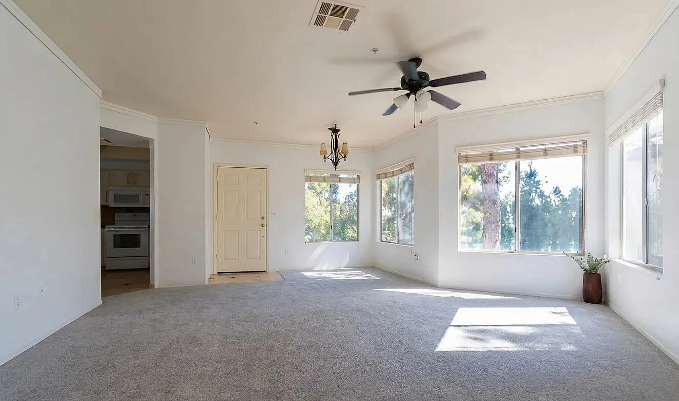 3 bed, 2.0 bath, 1070 sqft, $1,995 — Photo 3