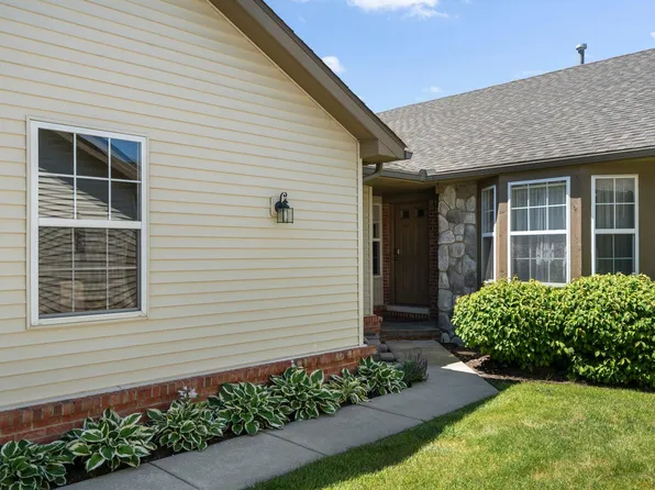 1855 N Kenwyck Dr, Ypsilanti, MI 48198