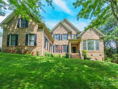 1868 Chestnut Hill Dr, Tega Cay, SC, 29708