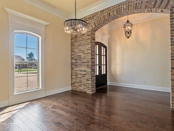3rd image of 9572 Rochel Dr