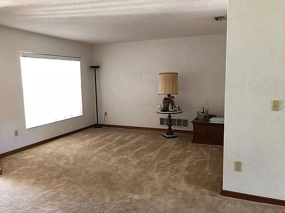 2nd image of 1410 Tompkins Dr