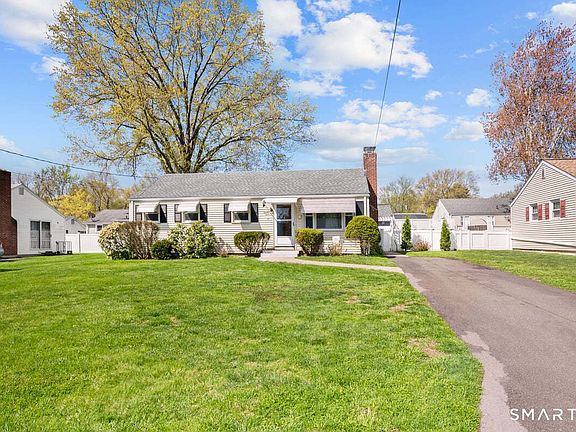 2nd image of 21 Brookside Circle