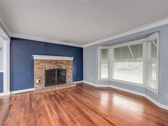 5th image of 20798 Eastwood Ave