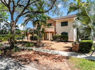 7235 S Prestwick Pl, Miami Lakes, FL 33014