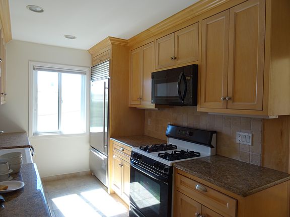 5th image of 16169 W Sunset Blvd Unit 205