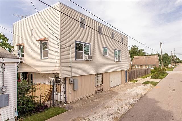 1st image of 313 Pink St
