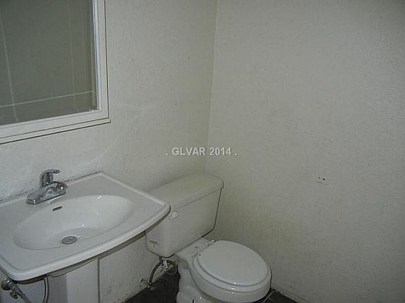 5th image of 535 Kristin Ln