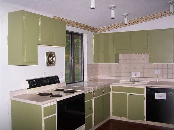 5th image of 11020 E Whistler Dr
