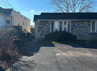 722 E Fornance St, Norristown, PA 19401