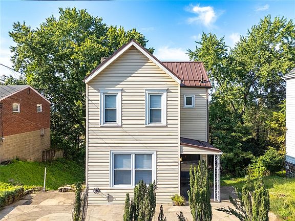3rd image of 18 Charlton St