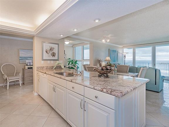 4th image of 5201 S Atlantic Ave APT 406A