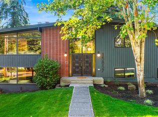 15857 32nd Ave NE, Lake Forest Park, WA